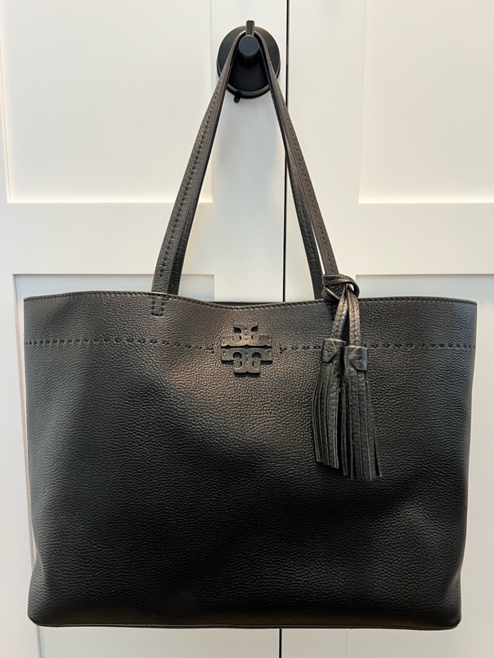 ⭐️Tory Burch Black Pebbled Leather Tote Bag with Tassel Large Shoulder Bag